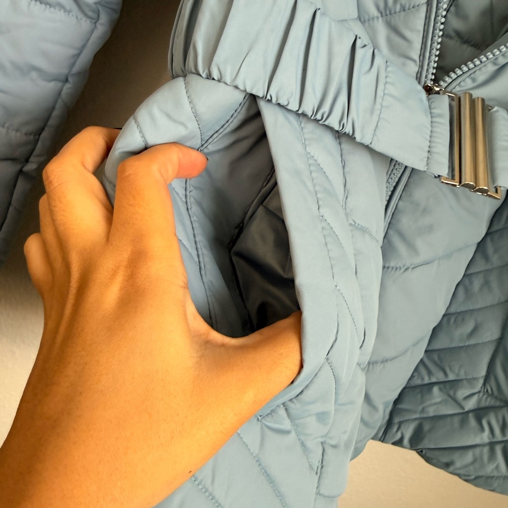 Maralyn & Me Women’s Blue Quilted Puffer Jacket XS Faux Fur Hood Belted NWT - Picture 5 of 16